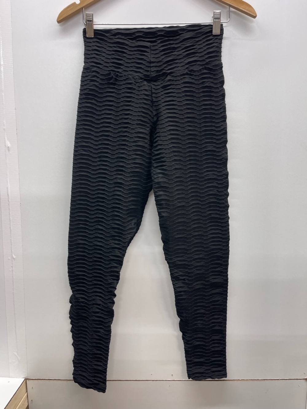 Booty by Brabants Black Textured High-Rise Leggings